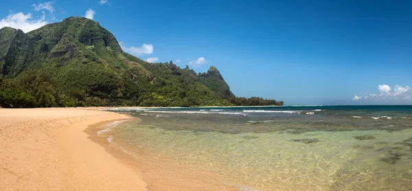 Tüneller beach kuzey kıyısında Kauai Panoraması — Stok fotoğraf