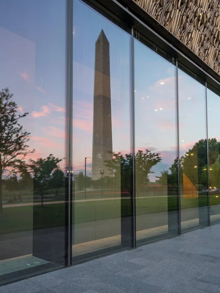 Отражение Вашингтона в Афроамериканском музее — стоковое фото