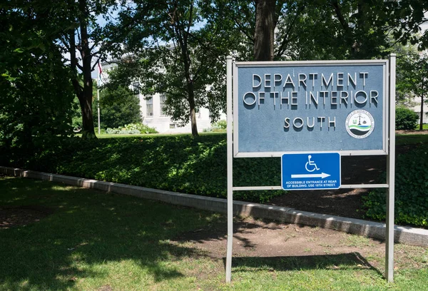 Знак Министерства внутренних дел в Вашингтоне — стоковое фото