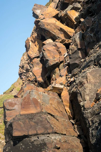 Unikalną strukturę skał o Hartland Quay w północnej części hrabstwa Devon — Zdjęcie stockowe