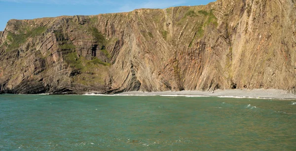 Unika struktur av stenar på Hartland Quay i North Devon — Stockfoto