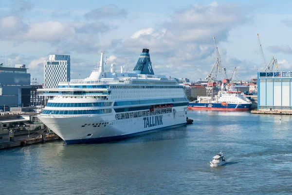 Tallink feribot gemisi Silja Europa Helsinki 'de