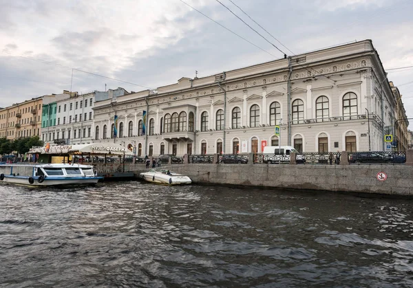 St Petersburg, Rusya Federasyonu kanalda müzeden Faberge