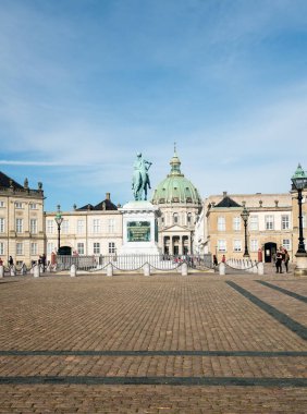 Kopenhag 'daki Amalienborg Sarayı