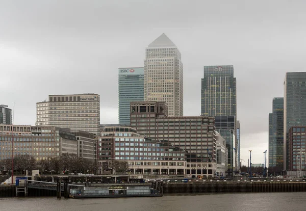 Skyline of Canary Wharf in London — Stock Photo, Image