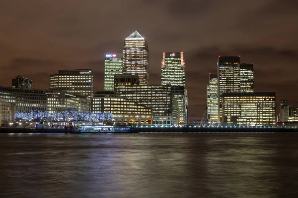 Skyline of Canary Wharf in London — Stock Photo, Image