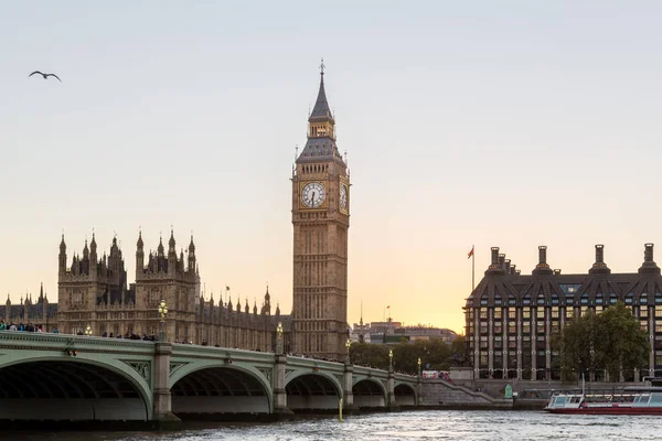 View of Houses of Parliament at sunset — Stock Photo, Image