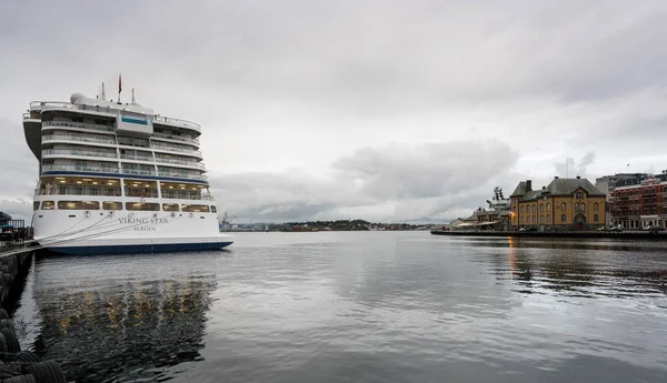 Nave da crociera in porto a Stavanger Norvegia — Foto Stock