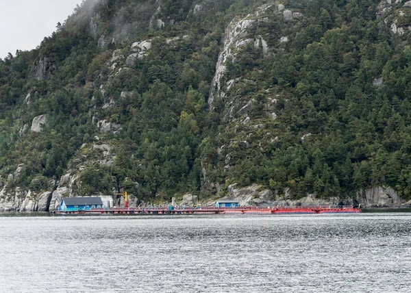 Norwegische industrielle Fischzucht in der Nähe von Stavanger — Stockfoto