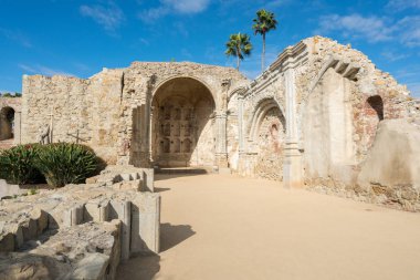 Eski San Juan Capistrano misyonu kilise kalıntıları
