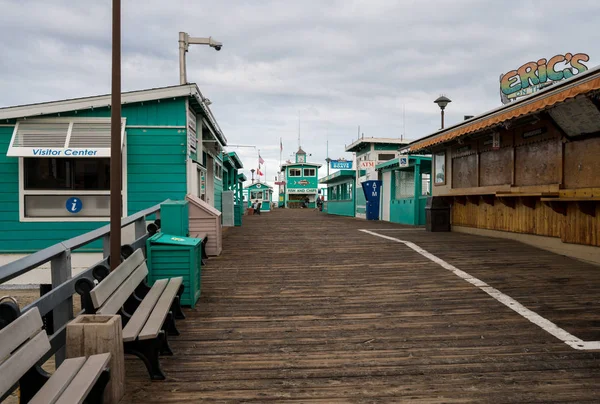 Houten pier in Avalon op Catalina Island — Stockfoto