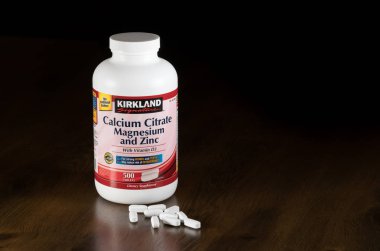 Kirkland kalsiyum sitrat vitamini takviyesi şişe