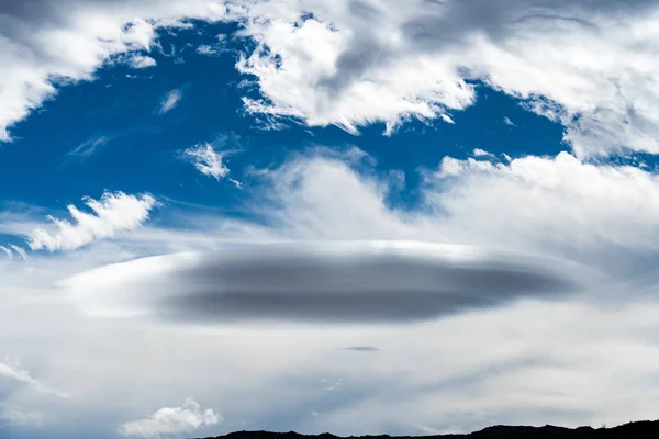 Lenticular cloud over Anza Borrego Desert — Stock Photo, Image