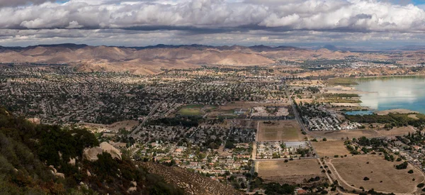 Panorama del Lago Elsinore en California — Foto de Stock