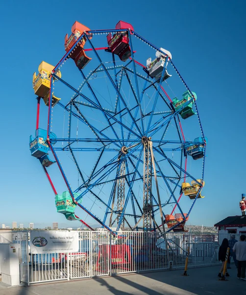 Balboa Ferris wheel em Newport Beach, Califórnia — Fotografia de Stock