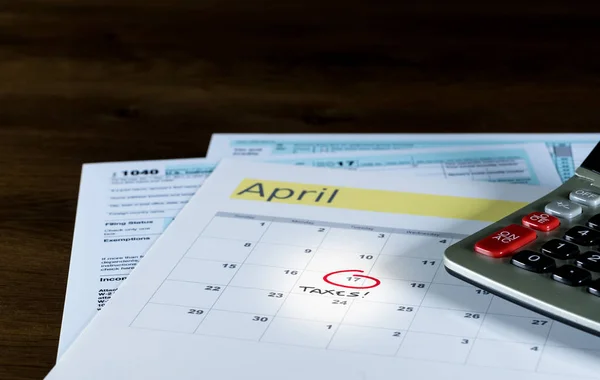 El día de impuestos para las declaraciones de 2017 es el 17 de abril de 2018 — Foto de Stock
