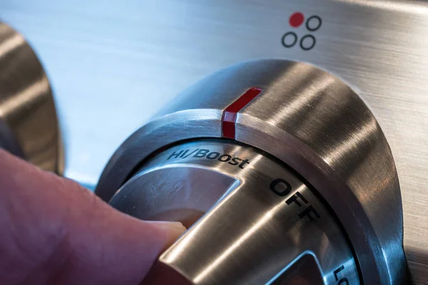 Pomo de control de acero inoxidable en la cocina — Foto de Stock
