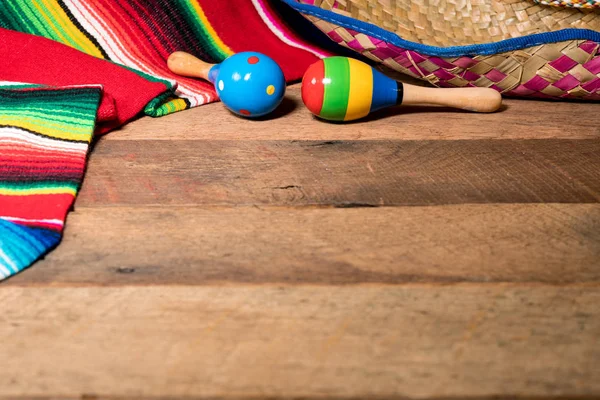 Cinco de Mayo sfondo su tavole di legno — Foto Stock