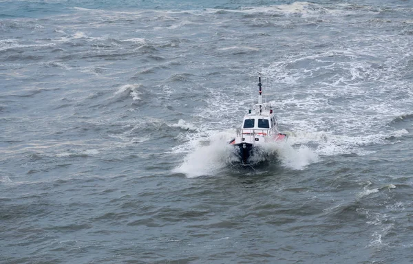 Barco rápido piloto en San Juan Puerto Rico — Foto de Stock