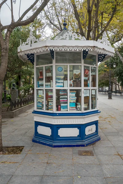 Plaza de Mina Cadiz, Güney İspanya, kitapçıda