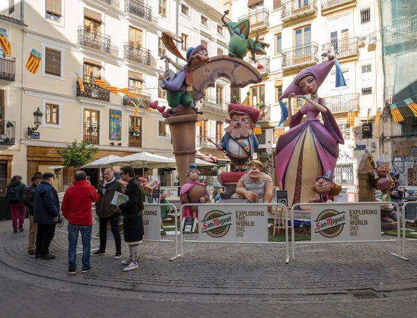 Komplexe Statuen, die für das fallas festival in valencia geschaffen wurden — Stockfoto