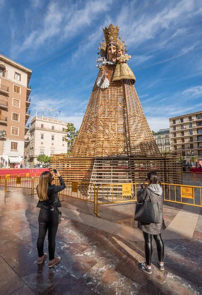 Valencia'da Fallas Festivali için oluşturulan karmaşık heykeller — Stok fotoğraf