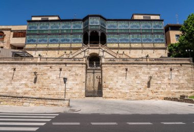Salamanca 'daki Art Nouveau ve Art Deco Müzesi' nin dışında.
