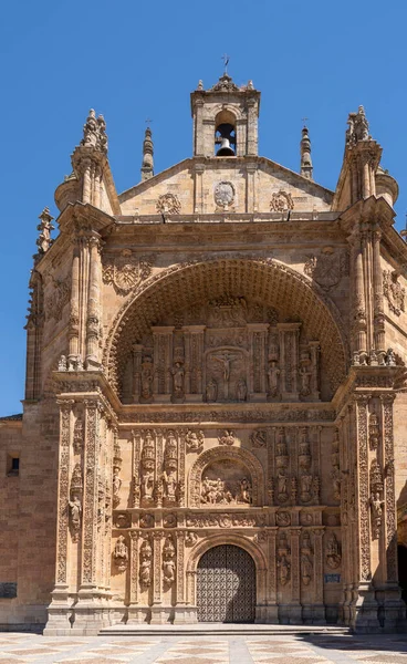 Klostret San Estaban i centrum av gamla Salamanca i Spanien — Stockfoto