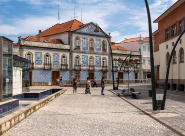 Portekiz, Aveiro 'da seramik kaplamalı Casa de Santa Zita.