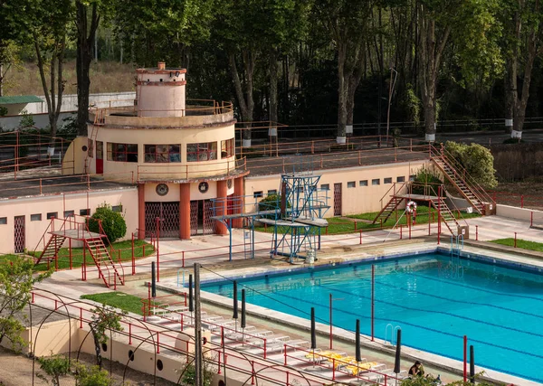 Schwimmbad im curia palast hotel in der nähe von anadia in portugal — Stockfoto