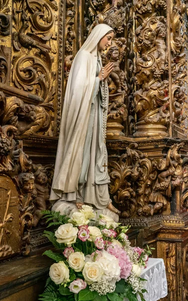 Aveiro维拉 · 克鲁斯教堂的雕像 — 图库照片