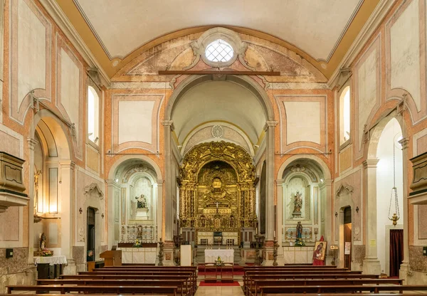 Interior da igreja de São Pedro na cidade de Óbidos, no centro de Portugal — Fotografia de Stock