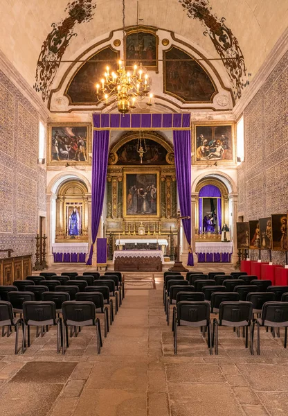 Interior da igreja de Santa Maria na cidade de Óbidos, no centro de Portugal — Fotografia de Stock