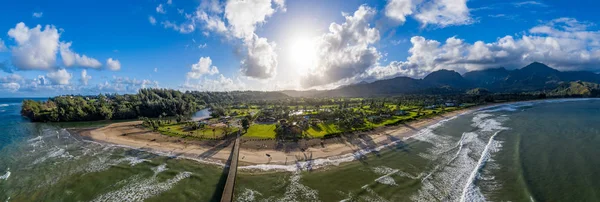 Aerial drone shot of Hanalei bay and beach on the north shore of Kauai in Hawaii — Stok fotoğraf