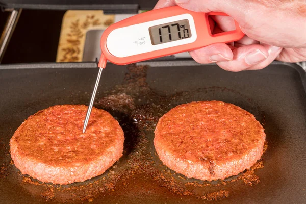 Simple Life Emerge plant based burger in grilling on grill plate — Stock Photo, Image