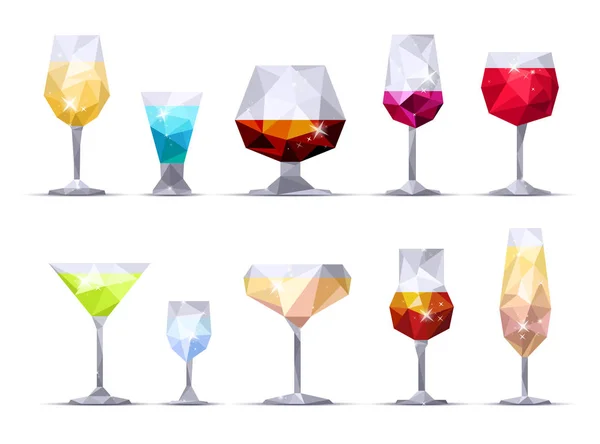 Uppsättning av polygona ikonen alkoholhaltiga glas. Geometriska triangel stil — Stock vektor
