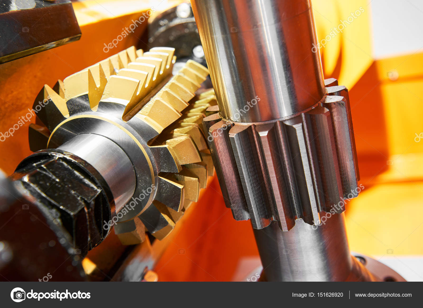 червячная фреза с смп. зубчатое фрезерование. станок для нарезки шестеренок. зубофрезерование червячной фрезой. фреза 2500-1021 №3.