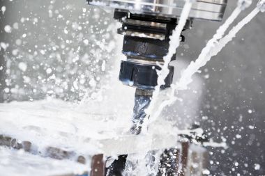 Öğütme metal işleme işlemi. Endüstriyel Cnc metal işleme tarafından Dikey değirmen