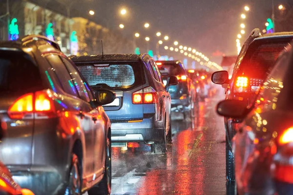 Forgalmi dugóban, vagy nyaralás a város utcai közúti összeomlása — Stock Fotó