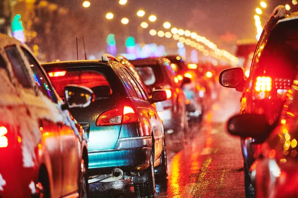 Traffic jam of samenvouwen in een stad straat weg op vakantie — Stockfoto