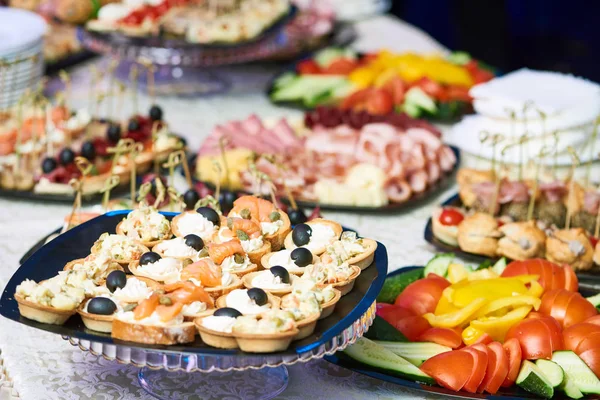 Delicious appetizer at served table in restaurant — Stock Photo, Image