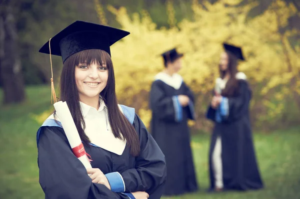 Estudiantes de graduación felices —  Fotos de Stock