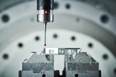 Kalite kontrol freze Cnc Makinası üzerinde. Endüstriyel-metal işleme-hassas sonda sensörü