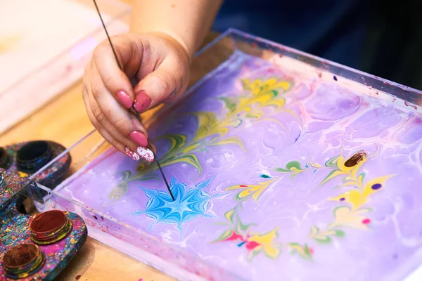 Ebru mermer boya sanat teknolojisi su üzerinde — Stok fotoğraf