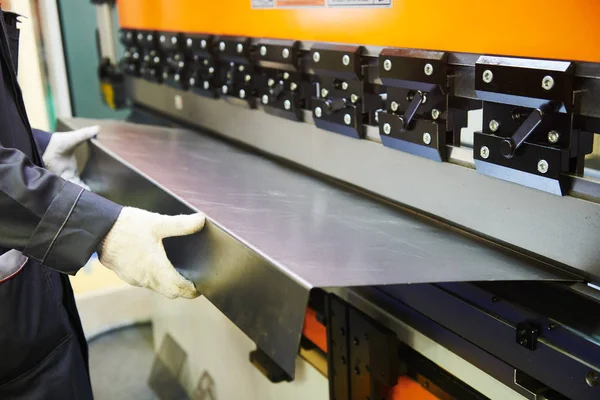 Hydraulic press brake or bending machine for flat sheet metal. — Stock Photo, Image