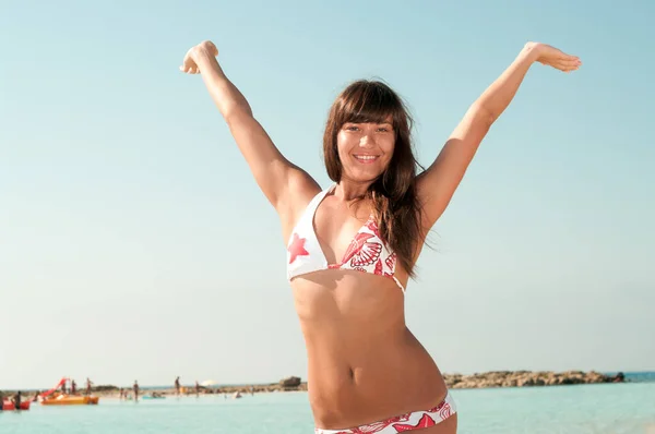 Happy Laughing Young Caucasian Woman Enjoying Freedom Raised Hands Sea — Stock Photo, Image