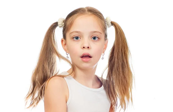 Jovem Bonito Confundido Menina Com Olhos Azuis Cinzentos Duas Caudas — Fotografia de Stock