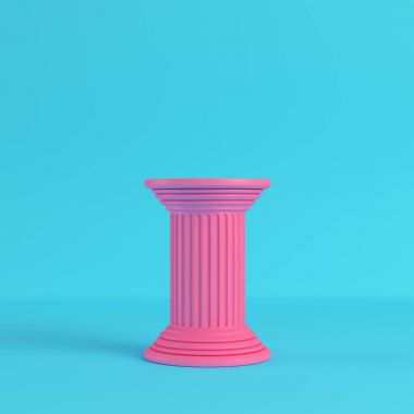 Parlak mavi arka plan pastel renkler pembe antik sütun