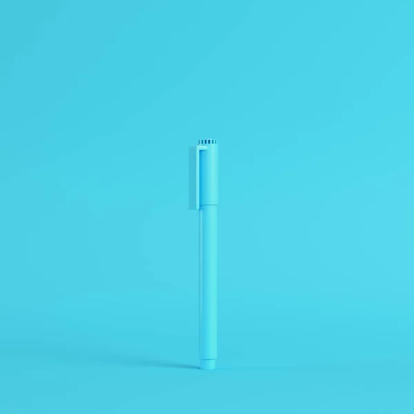 Pennarello Penna Sfondo Blu Brillante Colori Pastello Concetto Minimalismo Rendimento — Foto Stock