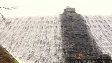 Kalem y Garreg Barajı Elan Valley, Galler, İngiltere'de